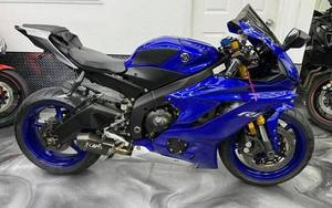มอเตอร์ไซค์สปอร์ต YZF-R6 ปี 2024 น้ำหนักเบา 169 กก. เกียร์ 6 สปีด พร้อมระบบดูดอากาศแบบ Forced Air Intake รองรับการปรับแต่ง ขาย - Product Image 4