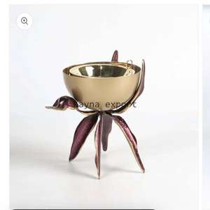 Brûleur d'encens artisanal en laiton motif feuille, style arabe, pour Bakhoor, bois de santal, musc, gingembre, coriandre - Product Image 3