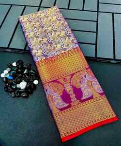 Compras en línea sin complicaciones India Amplia gama de saris de fiesta de seda tradicional india al alcance de su mano - Product Image 5