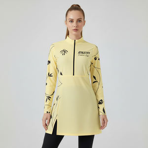 Robe modeste active à fleurs de couleur personnalisée, haut modeste musulman, respirant, durable, léger, sublimé, vêtements de sport modeste - Product Image 1