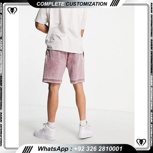 Short délavé à l'acide avec poches latérales et logo personnalisés et design pour hommes - Product Image 4