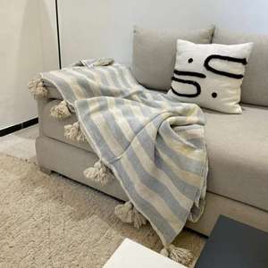 Manta Marroquí Hecha a Mano, Auténtica, Artesanal, Diseño Tribal, Suave, Tejida, Decoración para el Hogar, Regalo - Product Image 1