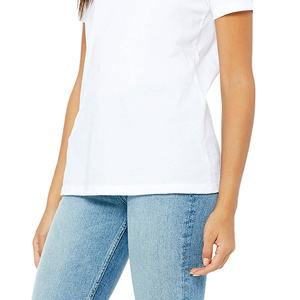 T-shirt à col en V profond pour femme léger 100 pour cent Airlume Jersey de coton peigné à manches courtes haut blanc confortable - Product Image 5