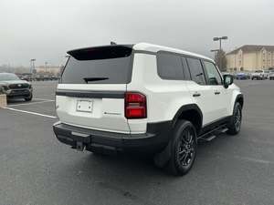 Para Prado 4WD SUV Todoterreno con Caja de Cambios Automática, Volante a la Izquierda, Asientos de Cuero, Cámara Trasera - Product Image 4