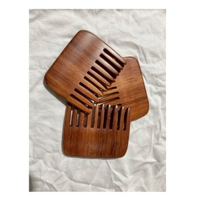 Peine de madera hecho a mano personalizado más vendido Acabado Natural Especial ecológico para peinar el cabello Hecho EN LA India - Product Image 3