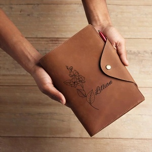 Journal personnalisé en cuir gravé Cahier de fleurs de naissance personnalisé Cadeau d'anniversaire - Product Image 3