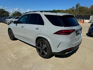 Usado cuidadosamente 2025 M-ercedes-B-enz GLE-Class GLE 580 4MATIC 4dr SUV AWD - Product Image 3