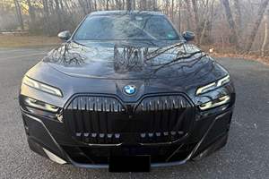 2023 760i xDrive 536 ch V8 biturbo, transmission intégrale, très bien équipé, non modifié - Product Image 2