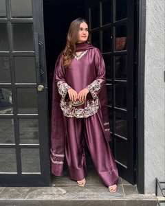 Elegante Traje Salwar Kurta Estilo Faisalabad de RADHE EXPORTS, Moderno, Natural, de Crepé con Relieve, para Mujer, de Secado Rápido, Ideal para Fiestas y Bodas - Product Image 5