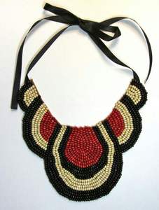 สร้อยคอปักงานฝีมือชาติพันธุ์ที่มีเสน่ห์ - Product Image 1