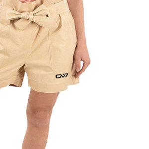 กางเกงขาสั้นหนังแท้ของผู้หญิงพร้อมเข็มขัดกางเกงขาสั้น PU ดีไซน์ทันสมัยสำหรับชุดปาร์ตี้ลำลองสำนักงานขายส่ง - Product Image 4