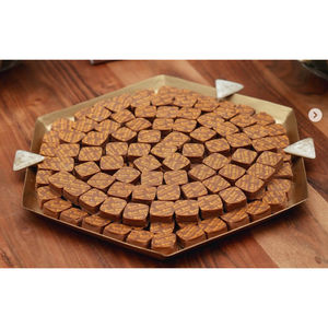 Bandeja para servir chocolate de metal plateado de calidad superior, plato y plato para servir chocolate hecho a mano para bodas y eventos especiales - Product Image 5