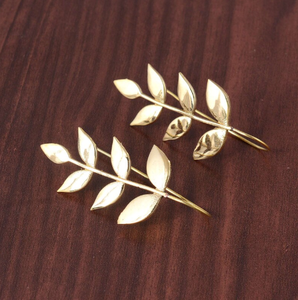 2024 moda Venta caliente 18K chapado en oro y plata de ley 925 plateado clásico colgante hoja pendiente joyería para mujer moda - Product Image 5