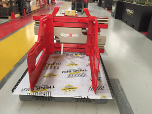 Pinzas para Pacas de Heno Turcas Rojas Premium con Certificación ISO y CE, 2 Hidráulicas, Nuevas para Venta al por Menor - Product Image 4