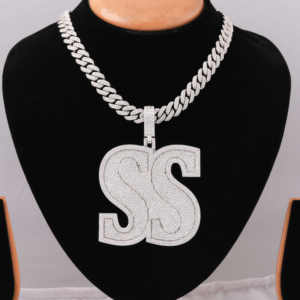 Pendentif personnalisé en argent sterling 925 entièrement serti de diamants Moissanite pour homme - Cadeau de fiançailles, de mariage et de fête - Product Image 1