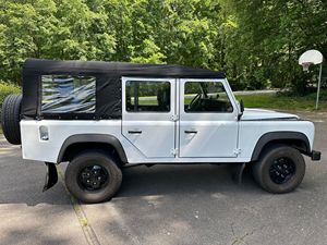 Offre exceptionnelle : Land Rover Defender 110 de 1994, prêt à être expédié - Product Image 3
