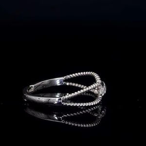 Vente en gros de bagues de fiançailles et de mariage en diamant cultivé en laboratoire en or 18 carats Prix direct d'usine - Product Image 2