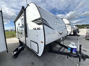 New 2026 Jayco Jay F-l-i-g-h-t Slx 197MB Premium quality travel <b>trailers</b> prepared for large quantity wholesale sourcing - Product Image 4