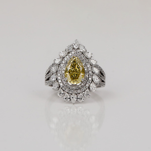 Anillo de Compromiso de Oro Sólido de 18K con Diamante Cultivado en Laboratorio con Corte Pera Amarillo, Doble Halo, Certificado IGI, Anillo de Regalo de Compromiso con Diamante - Product Image 2
