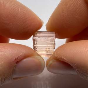 Cristal de tourmaline naturelle du Congo en vrac - Product Image 2