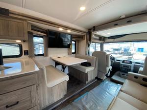 Nouveau Winnebago Sunstar 33K 2025 prêt à la vente - Product Image 4
