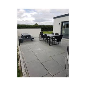 Pierre calcaire grise Tandur Pierre naturelle avec finition lisse pour les projets de revêtement de sol et de pavage - Product Image 1