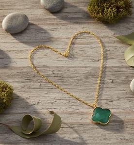 Collier en argent sterling 925 plaqué or minimaliste fait à la main avec pierre précieuse en onyx vert naturel pour femme, cadeau de naissance ou de mariage de décembre - Product Image 1