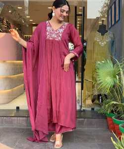 <span class=keywords><strong>Kurta</strong></span>セットパキスタンインドドレスレディース卸売ファッションPishwas、Anarkaliトップボトムデュパッタお祭り着卸売価格