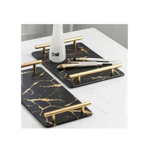 Plateau de service de nourriture de forme rectangulaire avec poignée Plateau de service de concepteur de nouveauté pour la maison et l'organisateur d'ustensiles de cuisine - Product Image 1