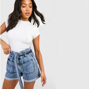Short en jean bleu lavé à l'acide pour femmes avec de grandes poches avant et des sangles comme ceinture Design respirant - Product Image 3