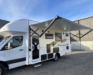 Venta caliente personalizado RV autocaravana camión caravana Camper con baño cocina y sistema de electricidad independiente paneles solares - Product Image 5