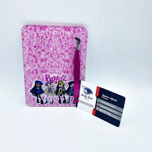 Herramientas de Extensión de Pestañas BRATZ con Pinzas Magnéticas y Placas de Plástico para Pestañas, Marca Privada - Product Image 1