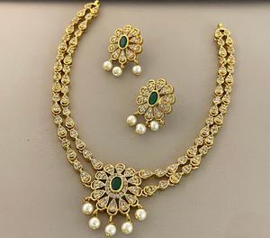 Conjunto de Collar y Aretes de Diseño Clásico de Primera Calidad, Chapado en Oro con Piedras, para Fiestas de Compromiso, Bodas y Eventos, Colección para Mujer - Product Image 1