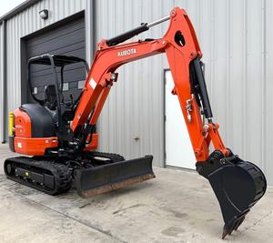 ENVÍO GRATUITO Miniexcavadora Kubota KX033-4 de 3.4 toneladas, Aprobada por la EPA y CE, Motor Diésel de 25 hp, 24 horas, ROPS Abierto, Hoja de Retroexcavación Hidráulica - Product Image 6