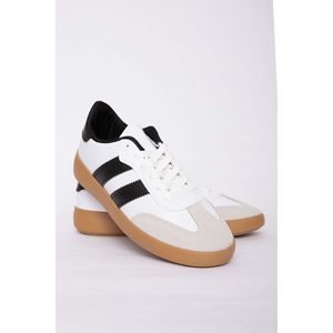 Zapatillas Deportivas Transpirables Blancas y Negras con Detalle de Franja Lateral - Product Image 3