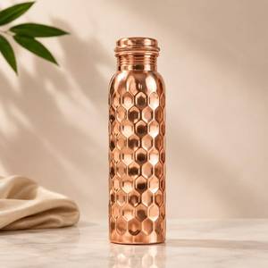 Botella de Agua de Cobre Hecha a Mano de Lujo con Vasos de Cobre - Product Image 5