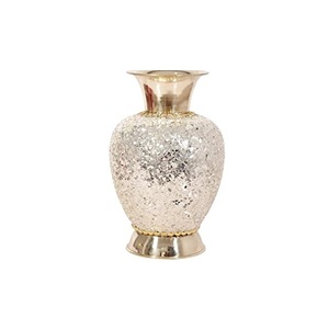 Handcrafted <b>Decorative</b> <b>Vase</b> Best Quality Metal Flower <b>Vases</b> For Luxury Hotel Home and Restaurant Table Decoration Flower <b>Vases</b> - Product Image 4