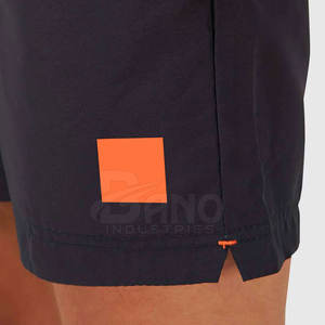 Pantalones cortos de playa de secado rápido de patrón sólido de calle alta personalizados de OEM para hombre, bañadores de verano transpirables para la venta en línea - Product Image 5