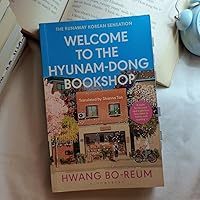 ยินดีต้อนรับสู่ร้านหนังสือของ Hyunam Dong ซึ่งเป็นเรื่องที่อบอุ่นใจ (คำสั่งซื้อจำนวนมากและการขายส่ง) - Product Image 3