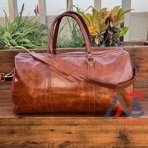 กระเป๋าดัฟเฟิลกระเป๋าเดินทางหนังวัวสำหรับผู้ชายหนังวัวแท้แบบกำหนดเอง - Product Image 1