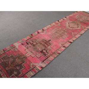 พรมวิ่งสไตล์ตุรกี ขนาด 2.6x10.4 ฟุต พรมวินเทจ พรมเปอร์เซียสีชมพูเฮอร์กี - Product Image 2