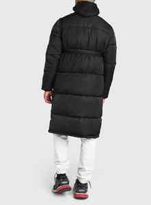 Chaqueta larga acolchada para hombre, a prueba de nieve, con relleno de alta densidad y forma protectora larga para un aislamiento térmico potente en invierno. - Product Image 6