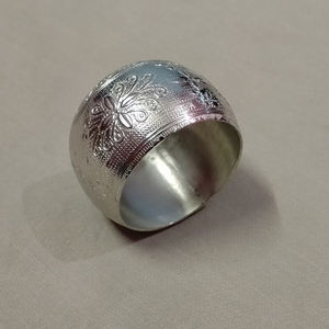 ชุดแหวนผ้าเช็ดปากทรงกลมทำจากเรซินและหลายสีเครื่องใช้บนโต๊ะอาหารสำหรับร้านอาหารเครื่องใช้ในการออกแบบที่ดีที่สุดสำหรับบ้านและห้องครัว - Product Image 4