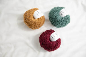 Fil chenille YARNA Bohwool (65g) – Coloré, durable, élégant, toucher velours premium, léger, doux comme du velours, pour le bricolage - Product Image 3