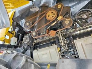 เครื่องเก็บเกี่ยวข้าวโพดและธัญพืช HOLLAND CR8090 เครื่องเก็บเกี่ยวแบบรวมสำหรับมันฝรั่ง ข้าวสาลี ข้าว - ผลิตในอเมริกา - Product Image 6