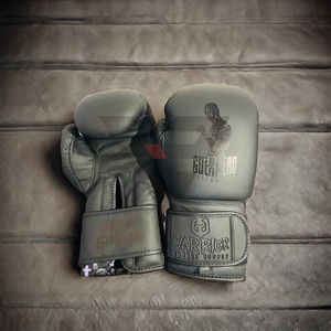 Gants de boxe professionnels en cuir de vachette noir mat durable et élégant pour l'entraînement et l'équipement d'arts martiaux de combat - Product Image 1