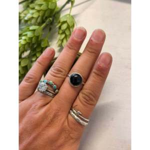 Navajo Handmade Onyx & Sterling Silver Boho <b>Statement</b> <b>Ring</b> Size 7.5 Natural Stone Inlay Bezel Setting Everyday Wear - Product Image 2