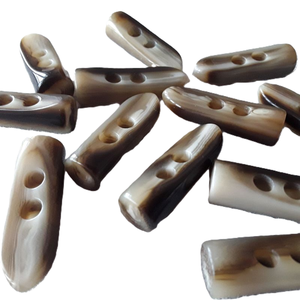 Bascule de corne de buffle et de boeuf naturelle pour vêtements faits à la main Bascule de corne de boeuf de conception unique pour vêtements Bascule de corne légère - Product Image 3