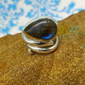 925 Sterling Silver Handmade Women's <b>Ring</b> Pear Shape Grey Blue Flash Labradorite Gemstone <b>Set</b> Diamonds Unique Casual Jewelry - Product Image 1