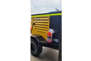 เครื่องอัดอากาศแบบสกรูโรตารี่ไร้น้ำมัน Sullair 250cfm แบบลูกสูบสำหรับงานหนัก ติดตั้งบนรถพ่วง ใช้ก๊าซธรรมชาติ พร้อมถังแรงดันแบบพกพาและมอเตอร์ - Product Image 6